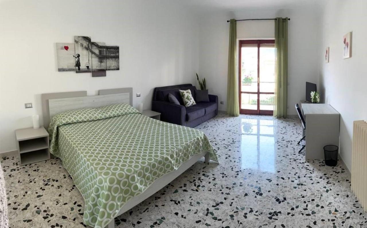 A Casa E' Mamma Apartment ซอร์เรนโต ภายนอก รูปภาพ