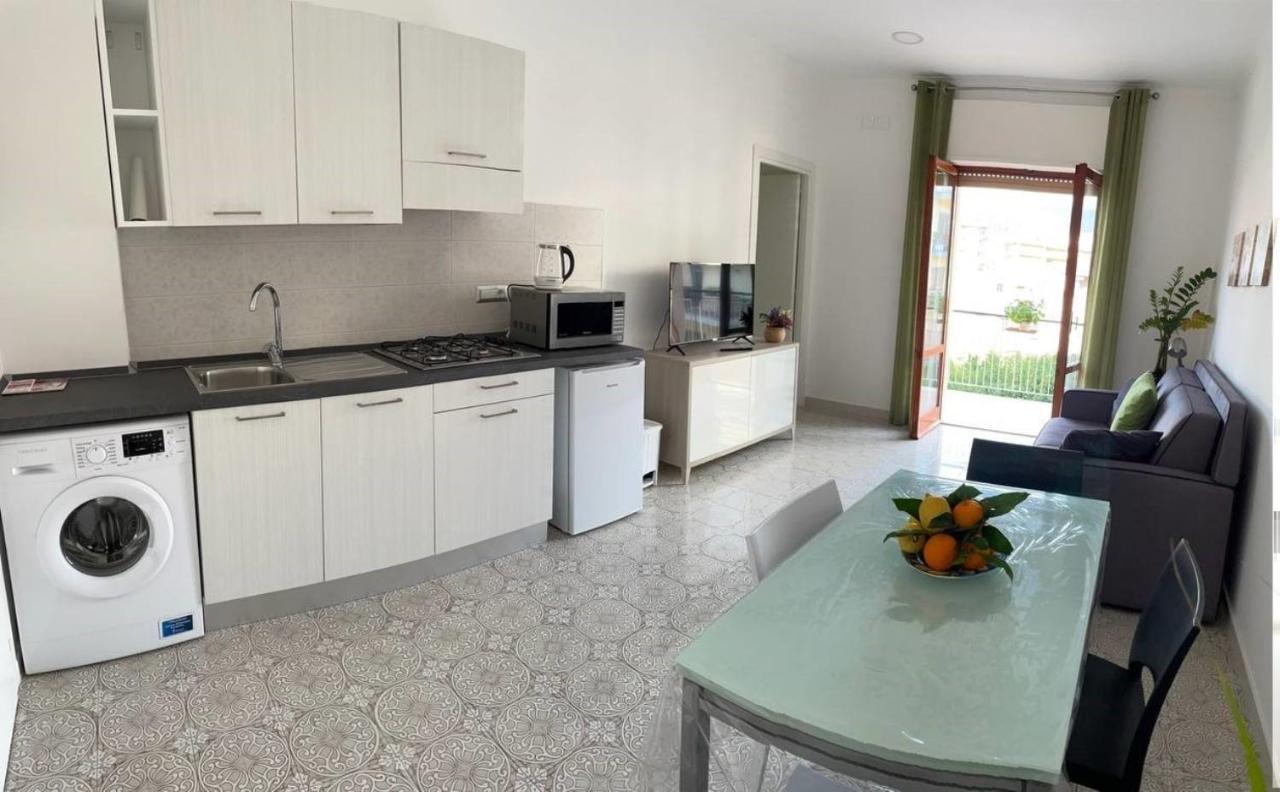 A Casa E' Mamma Apartment ซอร์เรนโต ภายนอก รูปภาพ